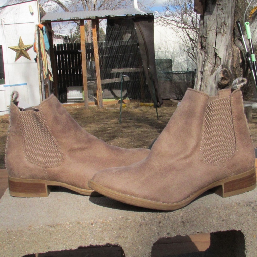 Very G Blake Chelsea Boots in beige - Picture 3 of 8